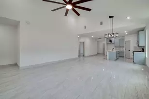 202 Washington St, Elgin, TX 78621 - Photo 12