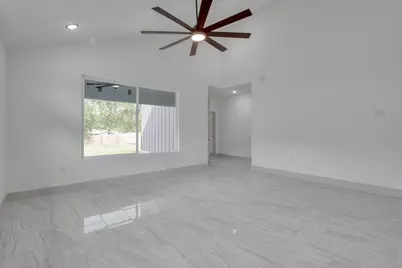 202 Washington Street, Elgin, TX 78621 - Photo 10