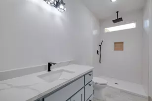 202 Washington St, Elgin, TX 78621 - Photo 22