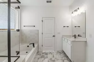 526 Rubber Tree Wy, Buda, TX 78610 - Photo 12