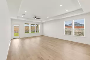 526 Rubber Tree Wy, Buda, TX 78610 - Photo 6