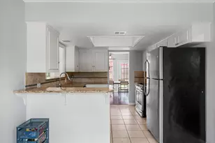7303 Geneva Dr, Austin, TX 78723 - Photo 16