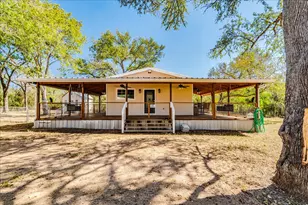 659 Fox Ln, Lockhart, TX 78644 - Photo 1