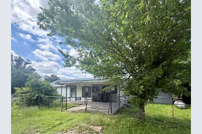 808 W Boundary Street, Giddings, TX 78942 - Photo 20