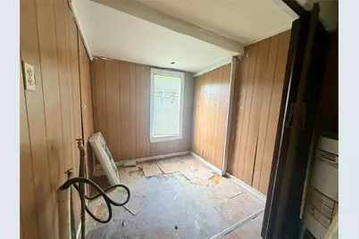808 W Boundary Street, Giddings, TX 78942 - Photo 12