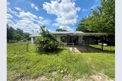808 W Boundary Street, Giddings, TX 78942 - Photo 1