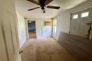 808 W Boundary St, Giddings, TX 78942 - Photo 2