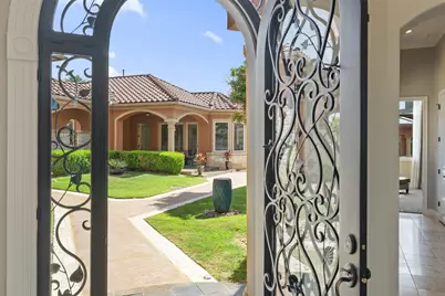 25616 Kahala Sunset Court, Spicewood, TX 78669 - Photo 4