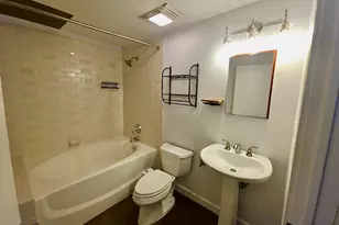 1601 E Cesar Chavez St, Austin, TX 78702 - Photo 10