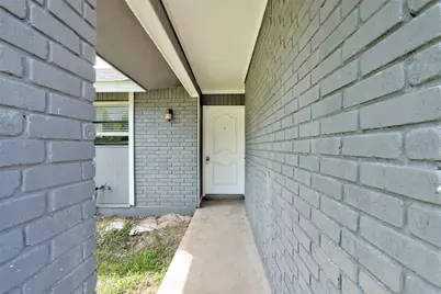 820 Stadium Drive, Georgetown, TX 78626 - Photo 2