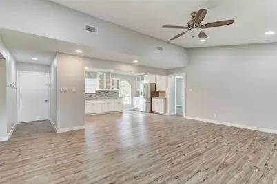 820 Stadium Drive, Georgetown, TX 78626 - Photo 6