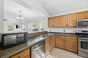 611 Masonwood Dr, Kyle, TX 78640 - Photo 4