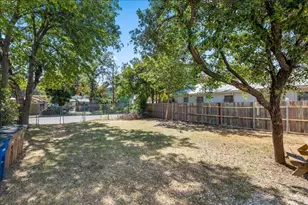 2606 Santa Rosa St, Austin, TX 78702 - Photo 28