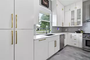 724 Ramsey Ave, Rockdale, TX 76567 - Photo 2