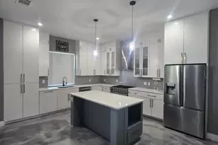 724 Ramsey Ave, Rockdale, TX 76567 - Photo 10