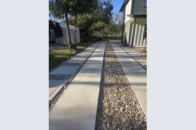 724 Ramsey Avenue, Rockdale, TX 76567 - Photo 4