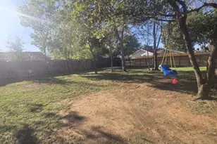 724 Ramsey Ave, Rockdale, TX 76567 - Photo 26