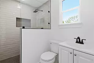 724 Ramsey Ave, Rockdale, TX 76567 - Photo 14