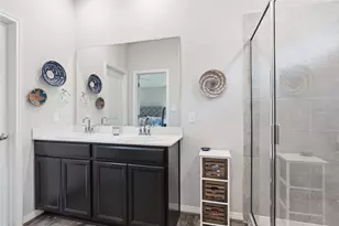 805 Russet Rock Dr, Austin, TX 78652 - Photo 14