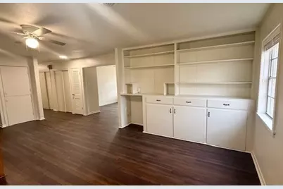 800 Otis Street, Taylor, TX 76574 - Photo 8