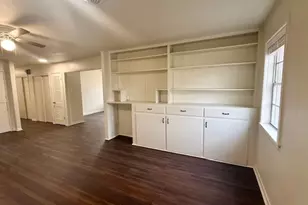 800 Otis St, Taylor, TX 76574 - Photo 8