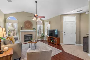 30 Wildwood Dr, Georgetown, TX 78633 - Photo 10