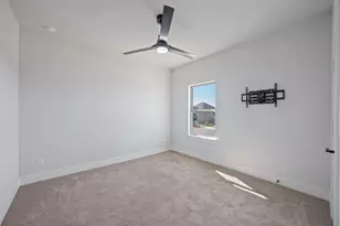 162 Groundhog Dr, Buda, TX 78610 - Photo 28