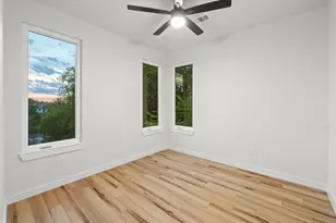 2309 Montopolis Dr, Austin, TX 78741 - Photo 14