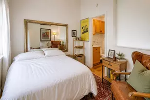 912 W 22 1/2 St, Austin, TX 78705 - Photo 2