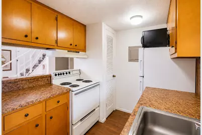 912 W 22 1/2 Street #F, Austin, TX 78705 - Photo 4