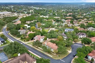 6 Monarch Oaks Ln, The Hills, TX 78738 - Photo 36
