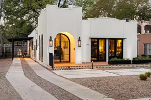 713 E 32nd St, Austin, TX 78705 - Photo 2