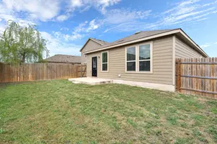 508 Crane Crest Dr, Jarrell, TX 76537 - Photo 32