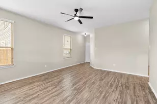 508 Crane Crest Dr, Jarrell, TX 76537 - Photo 6