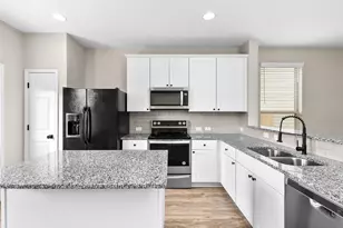 508 Crane Crest Dr, Jarrell, TX 76537 - Photo 12