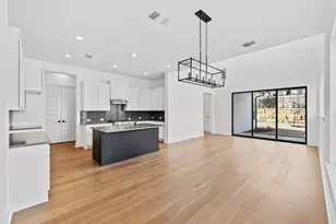 109 Pennybacker Ln, Lakeway, TX 78738 - Photo 2