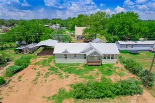 109 Elizabeth Dr, Spicewood, TX 78669 - Photo 2