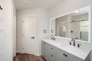 109 Elizabeth Dr, Spicewood, TX 78669 - Photo 16