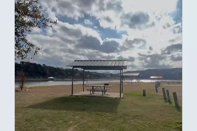 18322 Lake Oaks Drive, Jonestown, TX 78645 - Photo 32