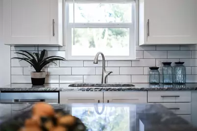 18322 Lake Oaks Drive, Jonestown, TX 78645 - Photo 10