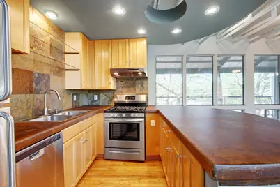 1308 W North Loop Boulevard W #B, Austin, TX 78756 - Photo 10