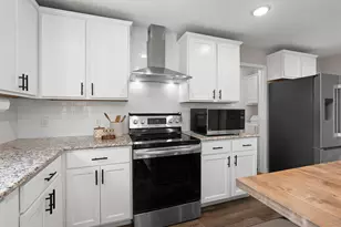 11310 Spicewood Club Dr, Austin, TX 78750 - Photo 12