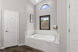 11310 Spicewood Club Dr, Austin, TX 78750 - Photo 22
