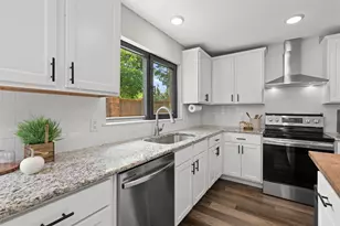 11310 Spicewood Club Dr, Austin, TX 78750 - Photo 10