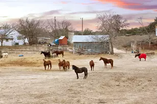 1274 County Road 2806, Lampasas, TX 76550 - Photo 40