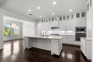 7401 Turnback Ledge Trail, Lago Vista, TX 78645 - Photo 14