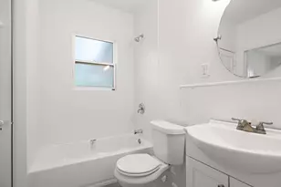 1301 Sloan St, Taylor, TX 76574 - Photo 18