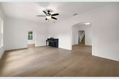 1301 Sloan Street, Taylor, TX 76574 - Photo 2