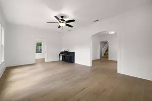 1301 Sloan St, Taylor, TX 76574 - Photo 6