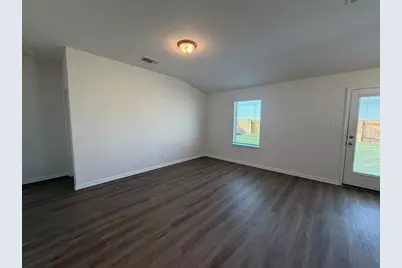 121 Honey Bee Road, Jarrell, TX 76537 - Photo 6